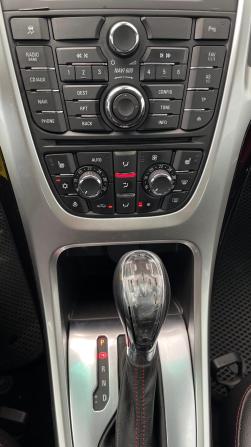 Opel Astra J Рестайлинг с пробегом 2013 года, цена 899 000 рублей, 139000 км, хэтчбек, Автокод Объявления