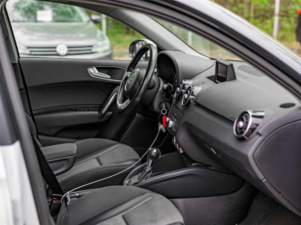Audi A1 I (8X) с пробегом 2012 года, цена 990 000 рублей, 132634 км, хэтчбек, Автокод Объявления