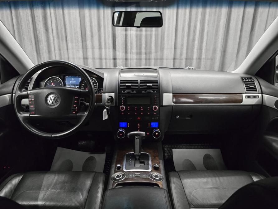 Volkswagen Touareg I Рестайлинг Красноярск  - изображение 12