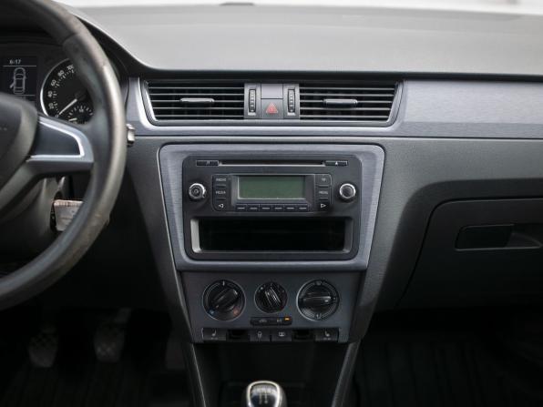 Skoda Rapid I с пробегом 2014 года, цена 830 000 рублей, 231159 км, лифтбек, Автокод Объявления