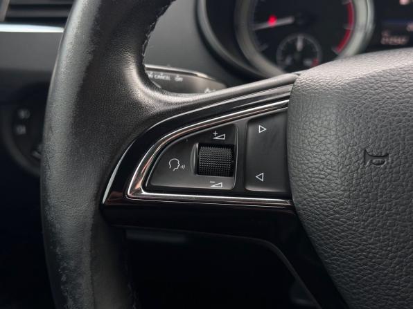 Skoda Octavia III (A7) Рестайлинг с пробегом 2018 года, цена 1 350 000 рублей, 212485 км, лифтбек, Автокод Объявления