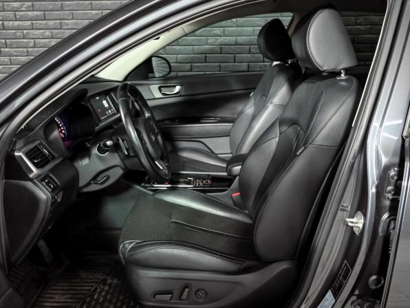 Kia Optima IV Рестайлинг с пробегом 2018 года, цена 1 960 000 рублей, 149861 км, седан, Автокод Объявления