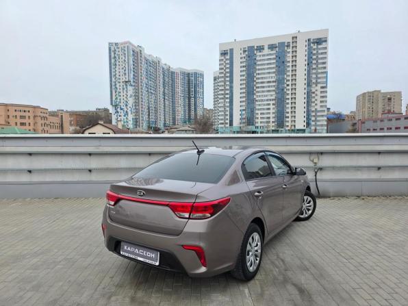Kia Rio IV с пробегом 2017 года, цена 1 090 000 рублей, 193000 км, седан, Автокод Объявления