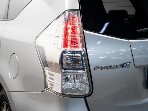 Toyota Prius Alpha I (ZVW40/41) с пробегом 2013 года, цена 1 280 000 рублей, 160897 км, универсал, Автокод Объявления