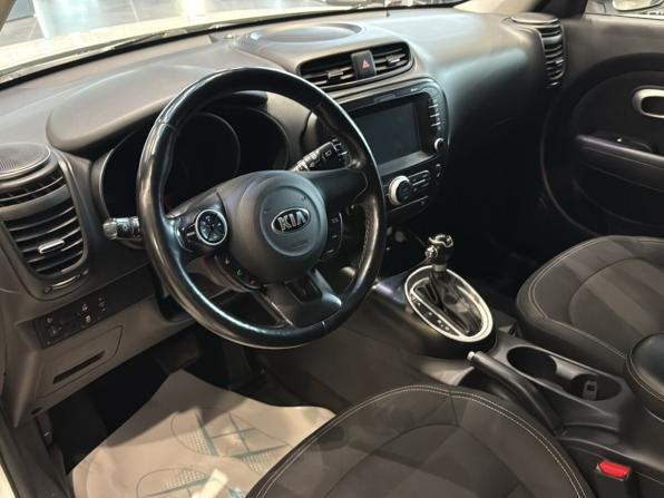 Kia Soul II Рестайлинг с пробегом 2018 года, цена 1 365 000 рублей, 155026 км, хэтчбек, Автокод Объявления