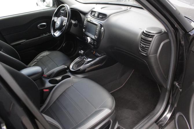 Kia Soul II Рестайлинг с пробегом 2018 года, цена 1 650 000 рублей, 157759 км, хэтчбек, Автокод Объявления