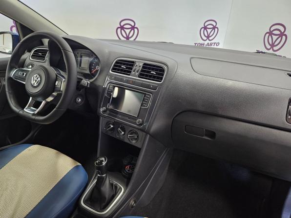 Volkswagen Polo V Рестайлинг с пробегом 2019 года, цена 1 257 000 рублей, 49747 км, седан, Автокод Объявления