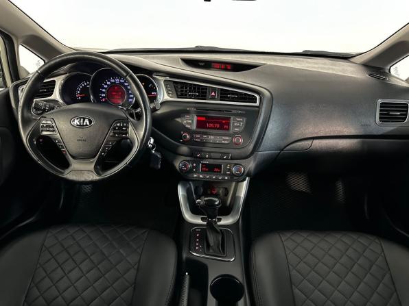 Kia Ceed II Рестайлинг с пробегом 2016 года, цена 1 299 900 рублей, 137104 км, хэтчбек, Автокод Объявления