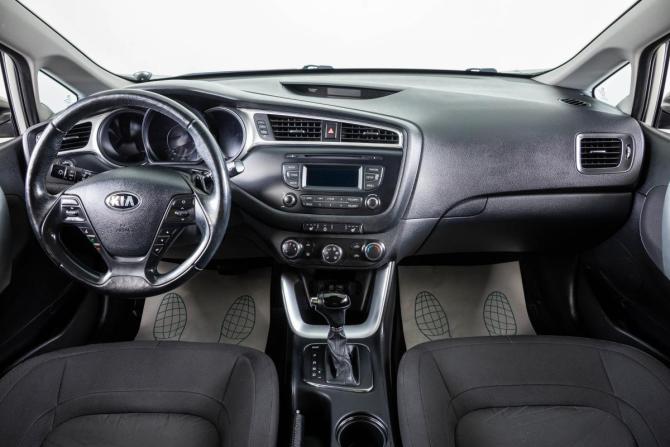 Kia Ceed II Рестайлинг с пробегом 2015 года, цена 1 649 000 рублей, 91700 км, хэтчбек, Автокод Объявления