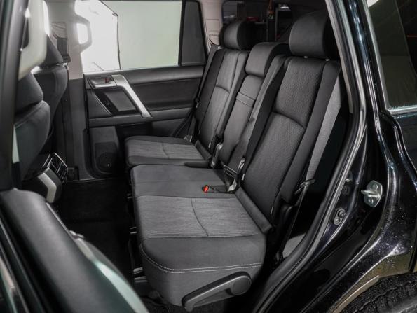 Toyota Land Cruiser Prado 150 Series Рестайлинг 2 с пробегом 2019 года, цена 4 399 000 рублей, 229601 км, внедорожник, Автокод Объявления