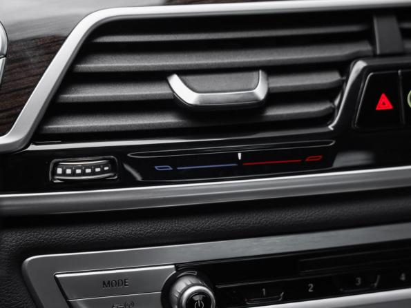 BMW 7 серии VI (G11/G12) Рестайлинг с пробегом 2019 года, цена 5 290 000 рублей, 93275 км, седан, Автокод Объявления