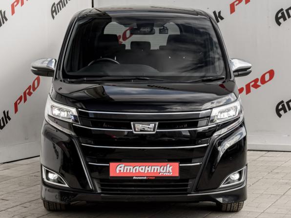Toyota Noah III (R80) Рестайлинг с пробегом 2019 года, цена 2 469 000 рублей, 170597 км, минивэн, Автокод Объявления