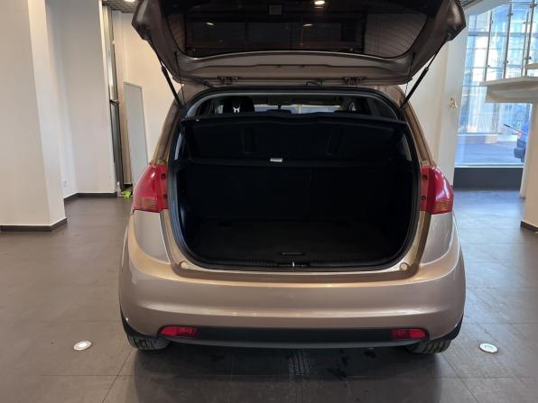 Kia Venga I с пробегом 2012 года, цена 761 000 рублей, 181610 км, компактвэн, Автокод Объявления