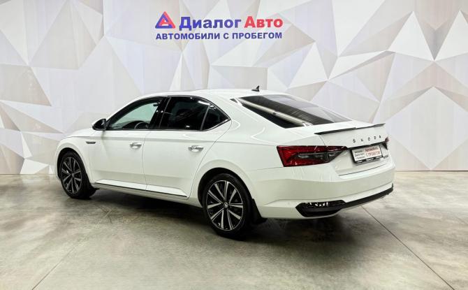 Skoda Superb III Рестайлинг с пробегом 2024 года, цена 4 500 000 рублей, 7025 км, лифтбек, Автокод Объявления