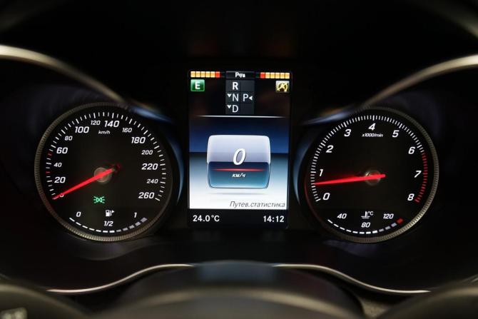 Mercedes-Benz C-Класс IV (W205) Рестайлинг с пробегом 2018 года, цена 2 640 000 рублей, 161202 км, седан, Автокод Объявления