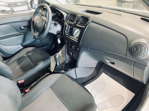 Renault Logan II с пробегом 2017 года, цена 700 000 рублей, 163000 км, седан, Автокод Объявления