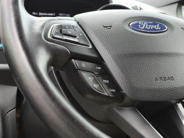Ford Kuga II Рестайлинг с пробегом 2017 года, цена 1 685 000 рублей, 93326 км, внедорожник, Автокод Объявления