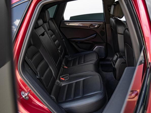 Porsche Macan I с пробегом 2015 года, цена 3 000 000 рублей, 176544 км, внедорожник, Автокод Объявления