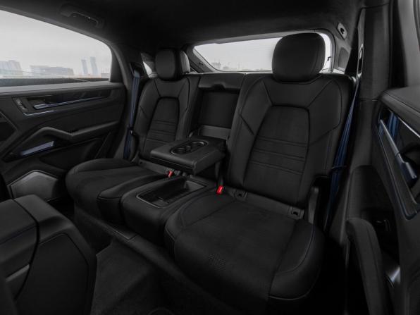 Porsche Cayenne III Рестайлинг с пробегом 2023 года, цена 25 850 000 рублей, 2364 км, внедорожник, Автокод Объявления