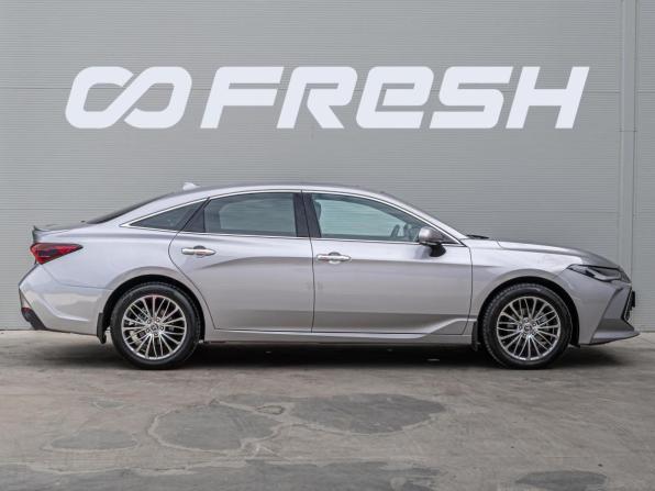 Toyota Avalon V с пробегом 2022 года, цена 3 390 000 рублей, 41515 км, седан, Автокод Объявления