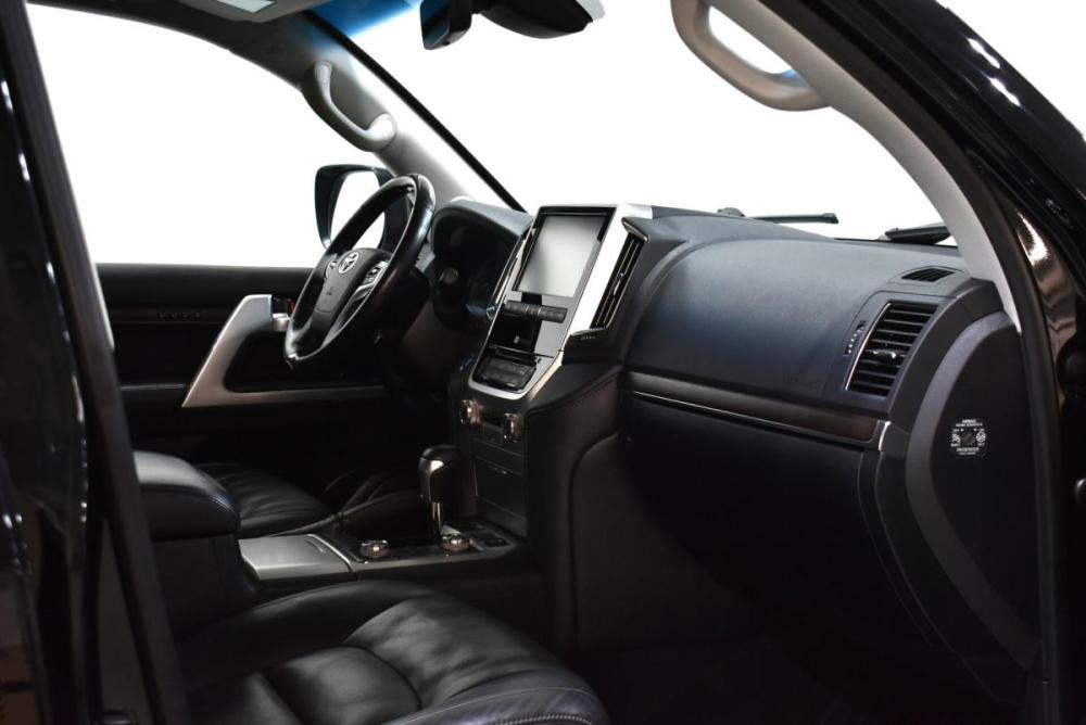 Toyota Land Cruiser 200 Series Рестайлинг 2 Сургут  - изображение 14