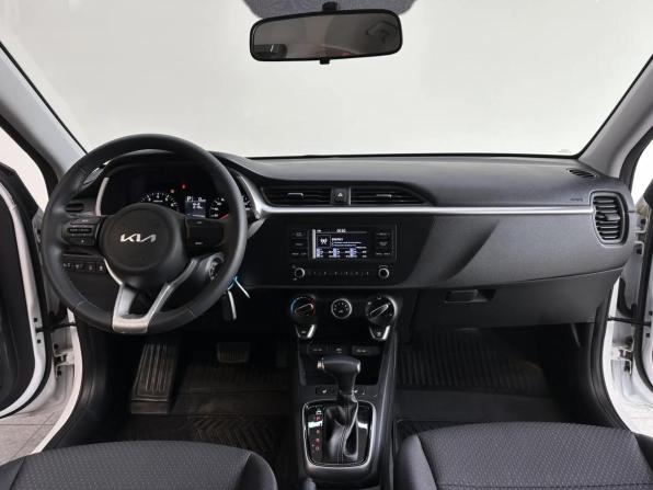 Kia Rio IV Рестайлинг с пробегом 2022 года, цена 1 890 000 рублей, 8971 км, седан, Автокод Объявления