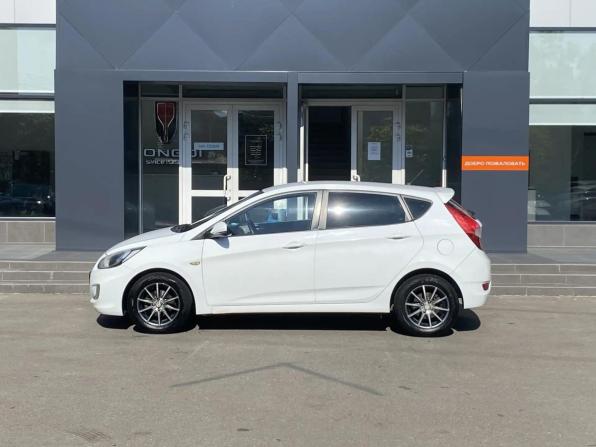 Hyundai Solaris I с пробегом 2014 года, цена 735 000 рублей, 157400 км, хэтчбек, Автокод Объявления