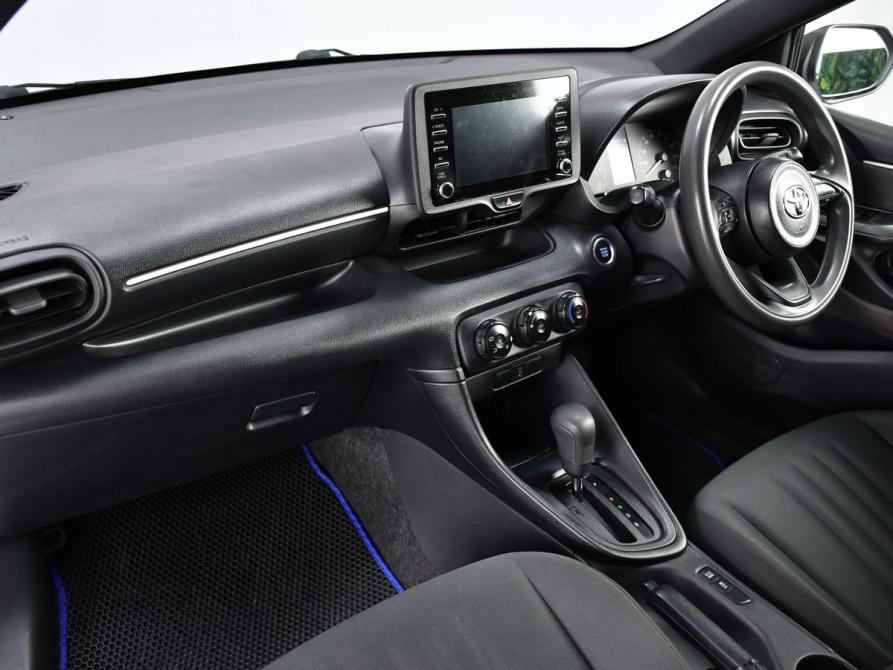 Toyota Yaris IV Новосибирск  - изображение 20