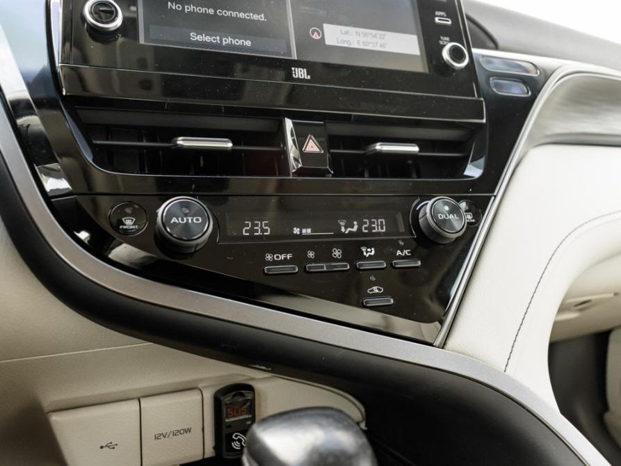 Toyota Camry VIII (XV70) Рестайлинг Екатеринбург  - изображение 19