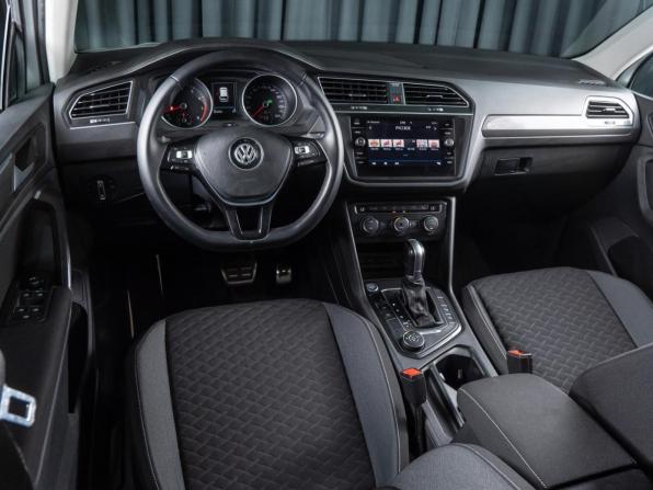 Volkswagen Tiguan II с пробегом 2018 года, цена 2 480 000 рублей, 224343 км, внедорожник, Автокод Объявления