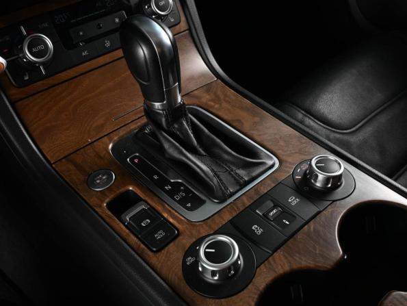 Volkswagen Touareg II с пробегом 2014 года, цена 2 349 000 рублей, 169117 км, внедорожник, Автокод Объявления