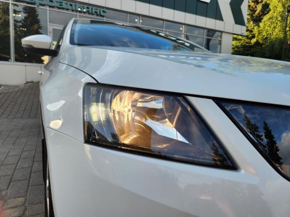 Skoda Octavia III (A7) Рестайлинг с пробегом 2018 года, цена 1 659 000 рублей, 99067 км, лифтбек, Автокод Объявления