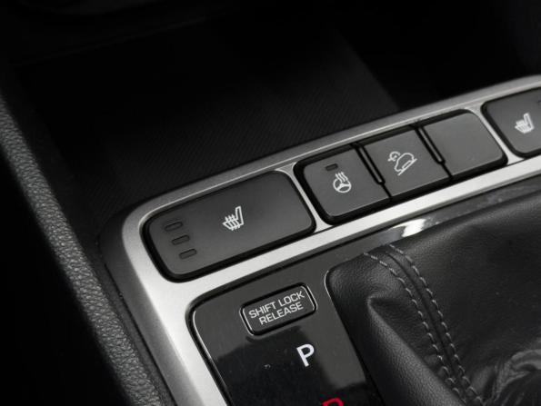 Hyundai Creta I Рестайлинг с пробегом 2021 года, цена 1 699 000 рублей, 95389 км, внедорожник, Автокод Объявления