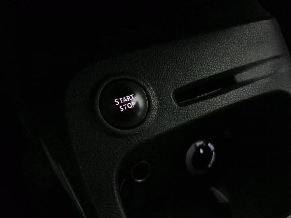 Renault Kaptur I с пробегом 2017 года, цена 1 300 000 рублей, 219947 км, внедорожник, Автокод Объявления