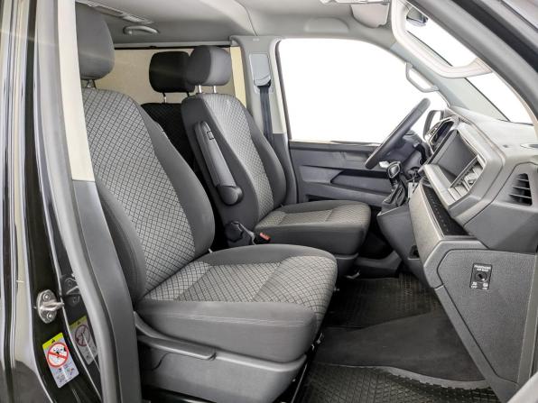 Volkswagen Multivan T6 Рестайлинг с пробегом 2020 года, цена 3 999 000 рублей, 156022 км, минивэн, Автокод Объявления