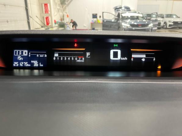 Honda Stepwgn V с пробегом 2015 года, цена 1 630 000 рублей, 251269 км, минивэн, Автокод Объявления