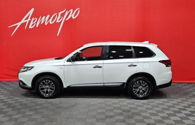 Mitsubishi Outlander III Рестайлинг 3 с пробегом 2019 года, цена 2 095 000 рублей, 109601 км, внедорожник, Автокод Объявления