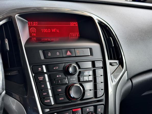 Opel Astra J Рестайлинг с пробегом 2012 года, цена 703 000 рублей, 297000 км, седан, Автокод Объявления