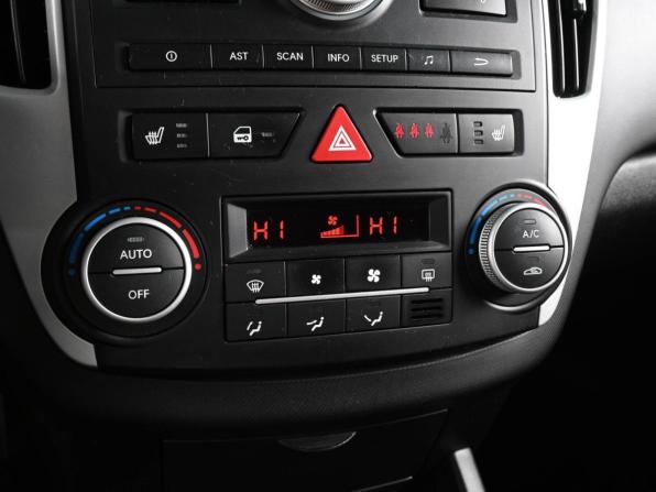 Kia Ceed I Рестайлинг с пробегом 2011 года, цена 919 000 рублей, 150354 км, хэтчбек, Автокод Объявления
