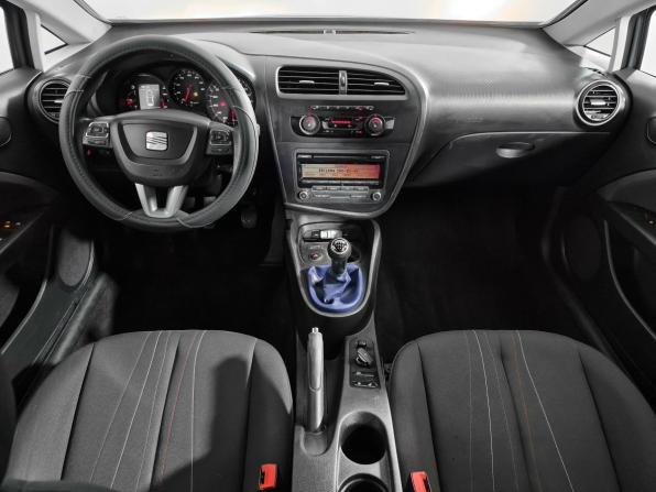 SEAT Leon II Рестайлинг с пробегом 2012 года, цена 599 000 рублей, 246409 км, хэтчбек, Автокод Объявления
