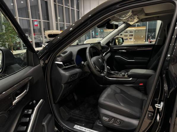 Toyota Highlander IV (XU70) с пробегом 2025 года, цена 5 595 000 рублей, 76 км, внедорожник, Автокод Объявления