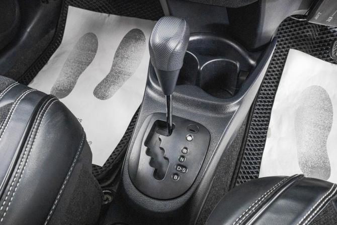 Toyota Vitz III (XP130) Рестайлинг с пробегом 2014 года, цена 899 000 рублей, 105000 км, хэтчбек, Автокод Объявления