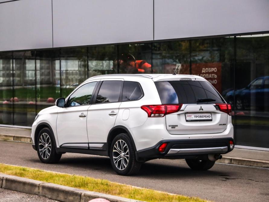 Mitsubishi Outlander III Рестайлинг 2 Санкт-Петербург  - изображение 8
