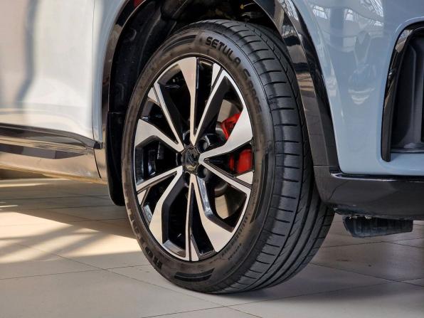Geely Tugella I Рестайлинг с пробегом 2023 года, цена 2 590 000 рублей, 63409 км, внедорожник, Автокод Объявления
