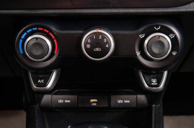 Kia Rio IV Рестайлинг с пробегом 2020 года, цена 1 579 000 рублей, 89052 км, седан, Автокод Объявления