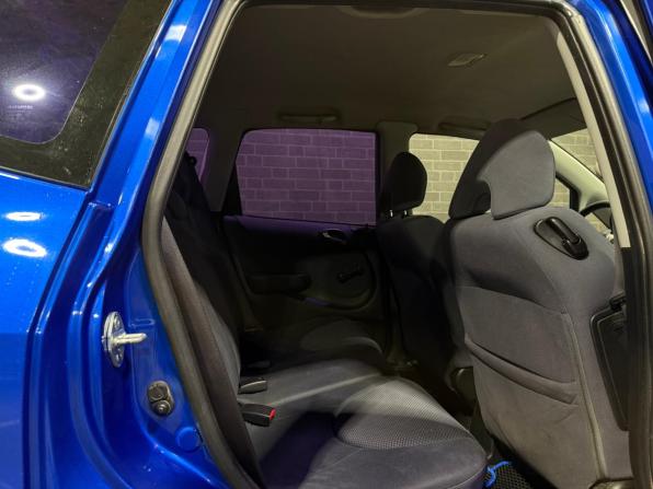 Honda Jazz I Рестайлинг с пробегом 2005 года, цена 599 000 рублей, 201364 км, хэтчбек, Автокод Объявления