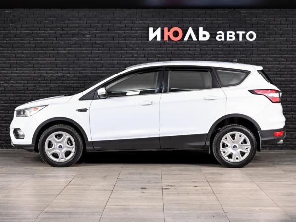 Ford Kuga II Рестайлинг с пробегом 2017 года, цена 1 130 000 рублей, 302039 км, внедорожник, Автокод Объявления
