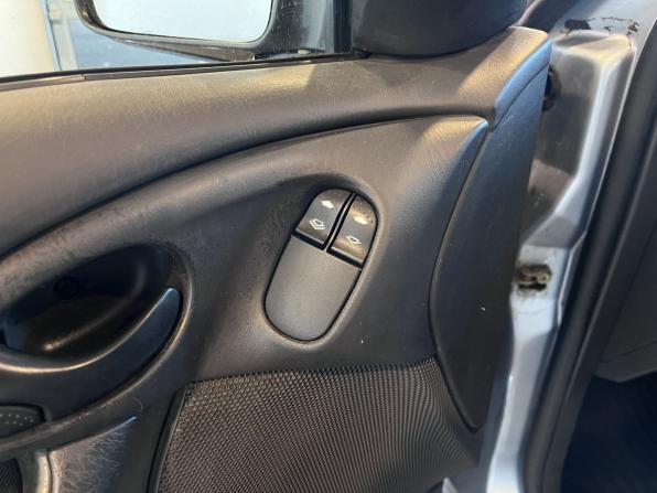 Ford Focus I Рестайлинг с пробегом 2004 года, цена 177 000 рублей, 312063 км, хэтчбек, Автокод Объявления