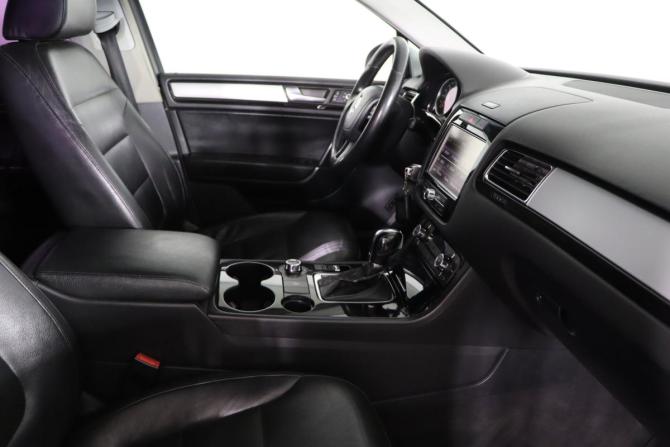Volkswagen Touareg II с пробегом 2011 года, цена 1 799 990 рублей, 312026 км, внедорожник, Автокод Объявления