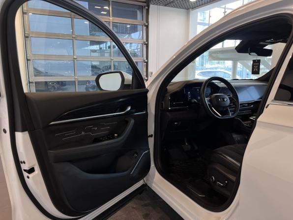 Geely Monjaro I с пробегом 2024 года, цена 3 410 000 рублей, 40723 км, внедорожник, Автокод Объявления